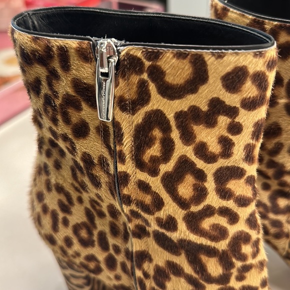 Gianvito Rossi calf hair leopard boots - Picture 3 of 9